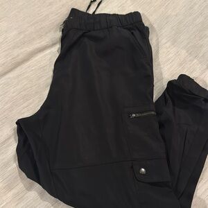 Women’s black cargo pants